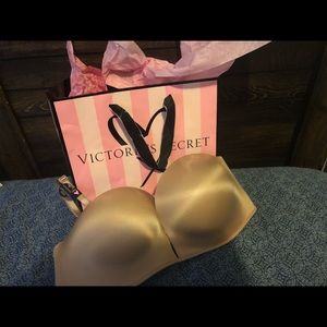 Victoria Secret Bombshell Multi-Way Push Up Bra